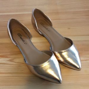 Breckelle’s Gold Flats